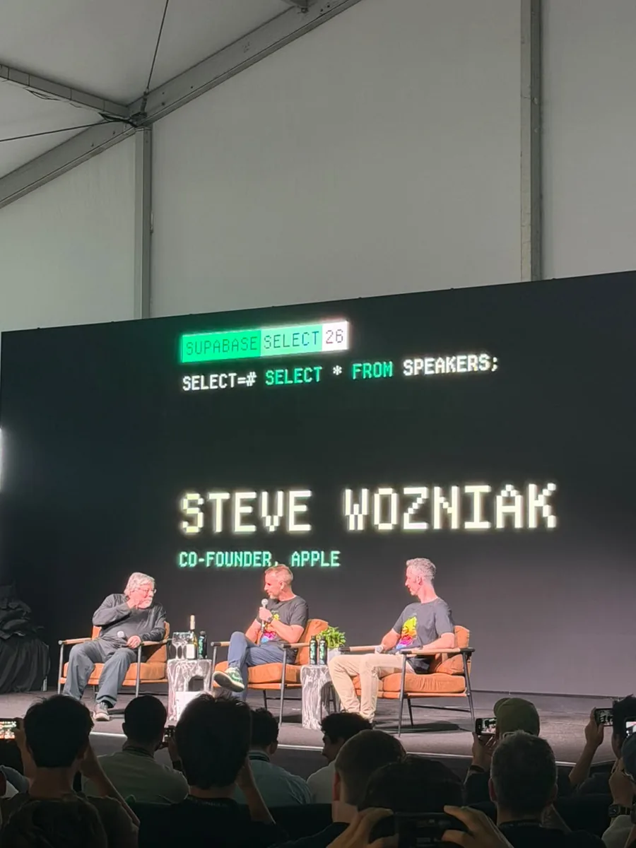 Steve Wozniak, cofundador de Apple, en el escenario de Supabase Select 2026